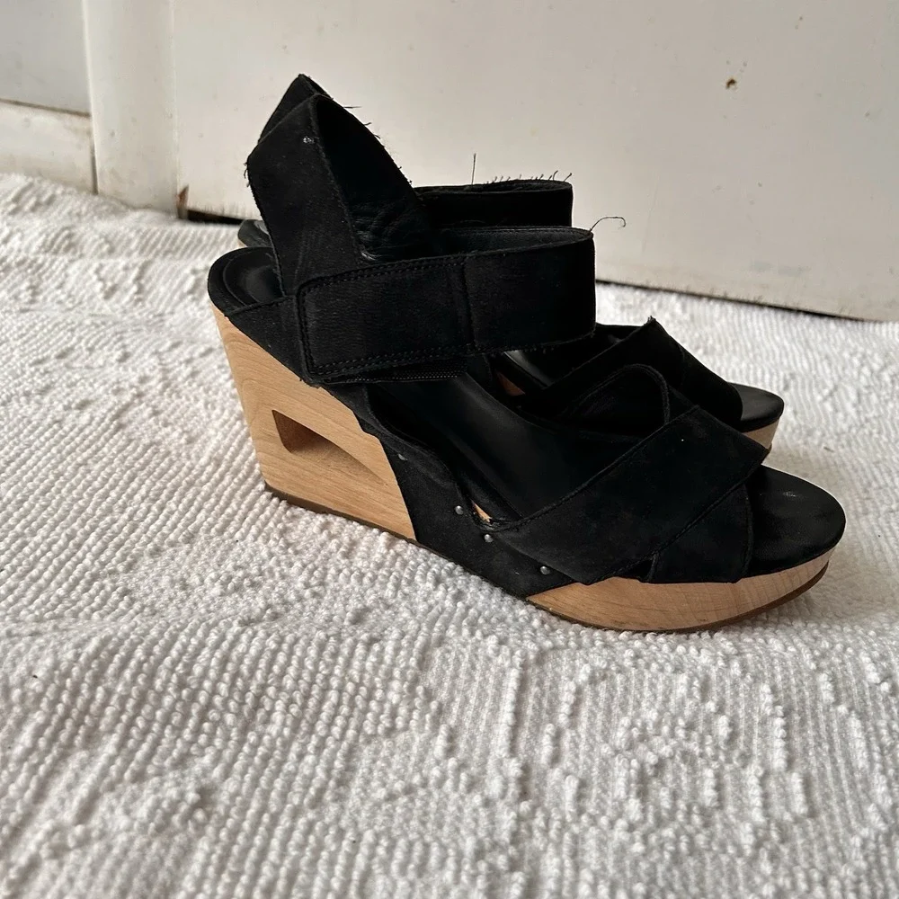Eileen Fisher Black Suede Wood Platform Cutout Wedge Studded Sandals Size 7‎